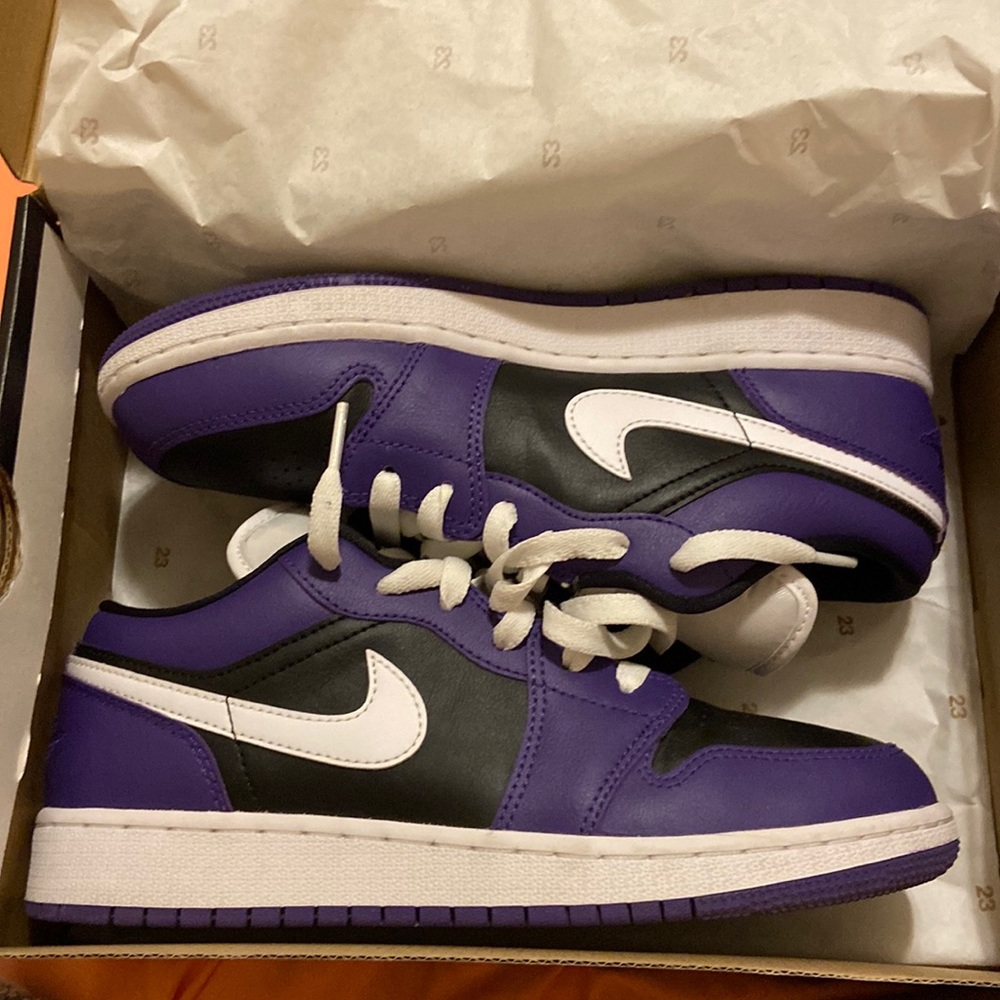 Jordan 1 low purple black